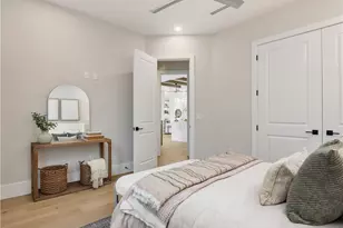 1343 12th St N, Naples, FL 34102 - Photo 32