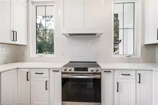 27323 Elwood Dr, Bonita Springs, FL 34135 - Photo 12