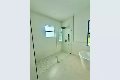 3206 10th Ave NE, Naples, FL 34120 - Photo 8