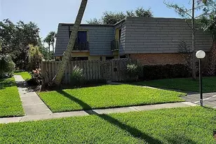 4033 Sandlewood Ln, Fort Myers, FL 33907 - Photo 1