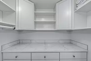 1025 Mainsail Dr, Naples, FL 34114 - Photo 10