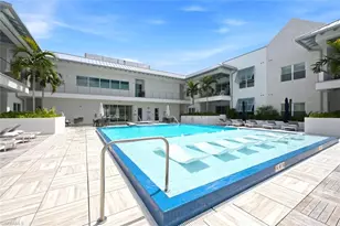 210 8th St S, Naples, FL 34102 - Photo 28
