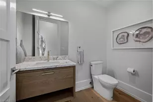 210 8th St S, Naples, FL 34102 - Photo 16