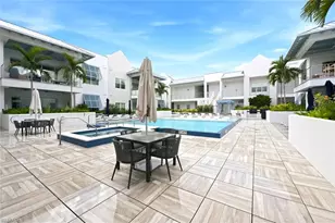210 8th St S, Naples, FL 34102 - Photo 30