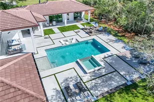 18 Caribbean Rd, Naples, FL 34108 - Photo 4