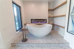18 Caribbean Rd, Naples, FL 34108 - Photo 24