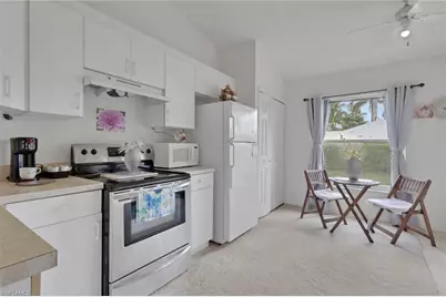 3920 10th St N, Naples, FL 34103 - Photo 14