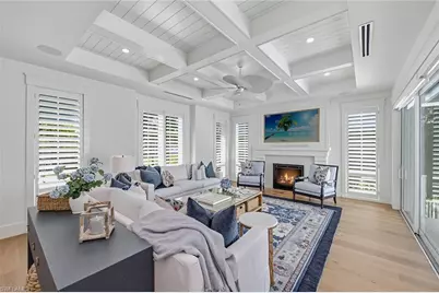 844 8th St S, Naples, FL 34102 - Photo 2