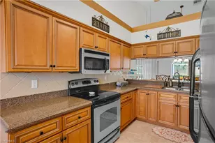 5854 Westbourgh Ct, Naples, FL 34112 - Photo 6