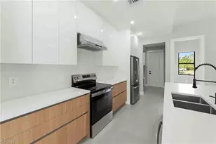 2610 4th St NW, Naples, FL 34120 - Photo 18