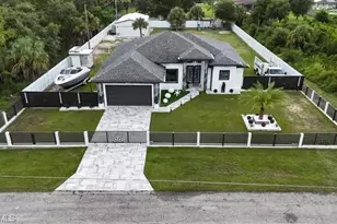 611 Lake Ave, Lehigh Acres, FL 33972 - Photo 2