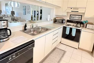 6945 Dennis Cir, Naples, FL 34104 - Photo 10