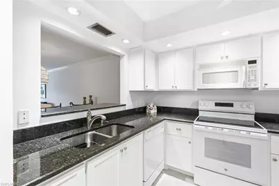 3150 Binnacle Dr #107, Naples, FL 34103 - Photo 8