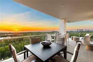 6897 Grenadier Blvd, Naples, FL 34108 - Photo 2
