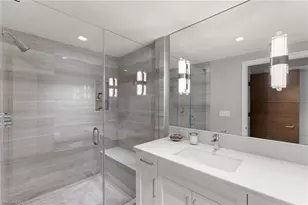 6897 Grenadier Blvd, Naples, FL 34108 - Photo 34