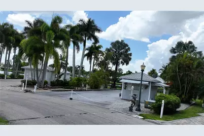 10210 Surfwood Ct, Fort Myers, FL 33905 - Photo 2