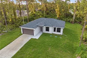 923 Milwaukee Blvd, Lehigh Acres, FL 33974 - Photo 32