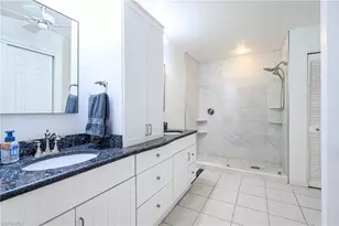524 Beachwalk Cir, Naples, FL 34108 - Photo 12
