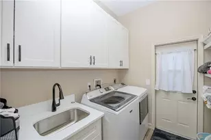 8137 Ronda Ct, Naples, FL 34109 - Photo 20