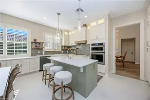 8137 Ronda Ct, Naples, FL 34109 - Photo 10