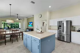 2095 Sagebrush Cir, Naples, FL 34120 - Photo 8