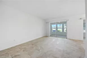 522 Bristle Cone Ln, Naples, FL 34113 - Photo 8