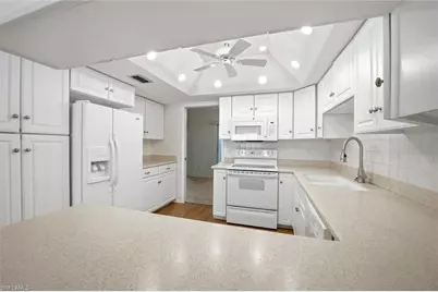 522 Bristle Cone Ln #62, Naples, FL 34113 - Photo 4