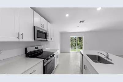 17244 Cantu Ct, North Fort Myers, FL 33917 - Photo 6