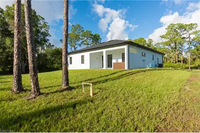 327 Lownde Ave S, Lehigh Acres, FL 33974 - Photo 46