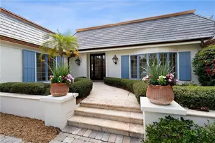 1060 Galleon Dr, Naples, FL 34102 - Photo 4