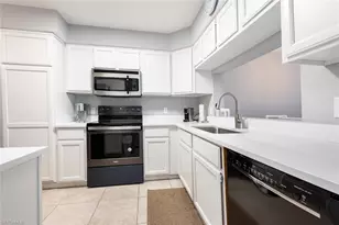 7220 Coventry Ct, Naples, FL 34104 - Photo 8