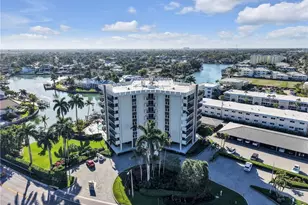 2150 Gulf Shore Blvd N, Naples, FL 34102 - Photo 2