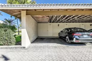 2150 Gulf Shore Blvd N, Naples, FL 34102 - Photo 32