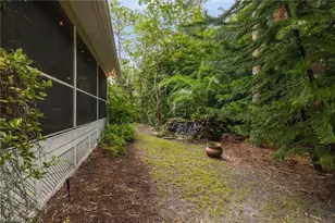 494 Chatham Cir, Naples, FL 34110 - Photo 40