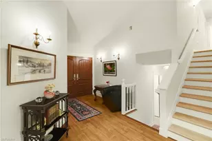 494 Chatham Cir, Naples, FL 34110 - Photo 6