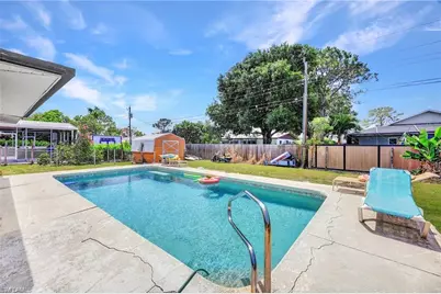 736 96th Ave N, Naples, FL 34108 - Photo 4