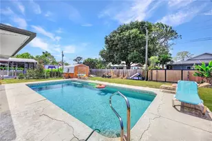 736 96th Ave N, Naples, FL 34108 - Photo 4