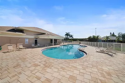 10720 San Tropez Cir, Estero, FL 33928 - Photo 40