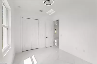 936 Anthony St E, Lehigh Acres, FL 33974 - Photo 8