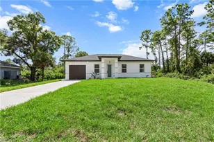 936 Anthony St E, Lehigh Acres, FL 33974 - Photo 2