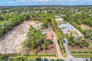 2401 Coach House Ln, Naples, FL 34105 - Photo 8