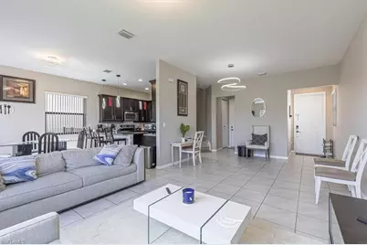 8732 Madrid Cir, Naples, FL 34104 - Photo 10