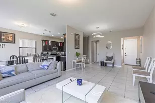 8732 Madrid Cir, Naples, FL 34104 - Photo 10