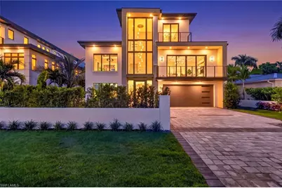 1085 Sandpiper St, Naples, FL 34102 - Photo 1