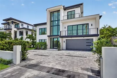 1085 Sandpiper St, Naples, FL 34102 - Photo 4