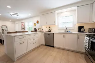360 10th Ave S, Naples, FL 34102 - Photo 10
