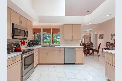 1620 3rd St S, Naples, FL 34102 - Photo 6