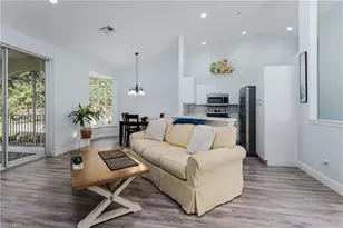 56 Silver Oaks Cir, Naples, FL 34119 - Photo 8