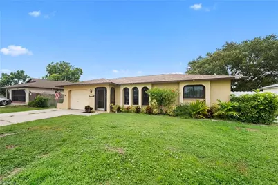 1216 SE 21st Pl, Cape Coral, FL 33990 - Photo 2