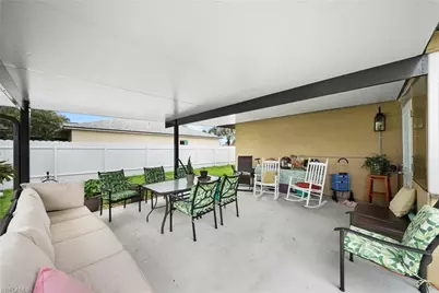 1216 SE 21st Pl, Cape Coral, FL 33990 - Photo 24